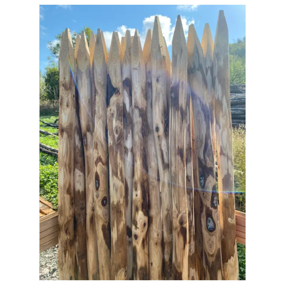 Piquets ronds en châtaignier – 1,75 m – Lot de 20